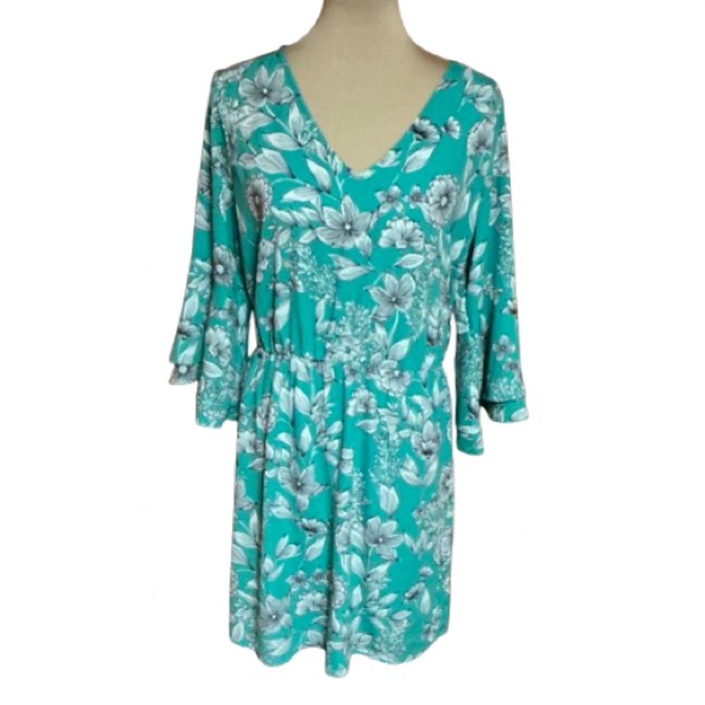 A New Day Green Floral Bell Sleeve Dress | V-Neck Boho Feminine